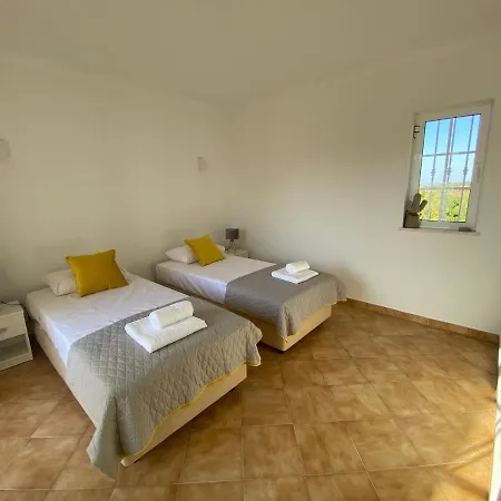 Relaxing Casa Da Vinha Carvoeiro, Algarve Feriehus